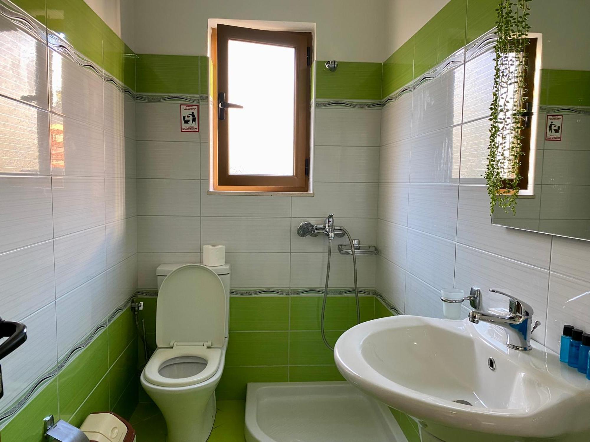 Hotel Metali Saranda Kültér fotó